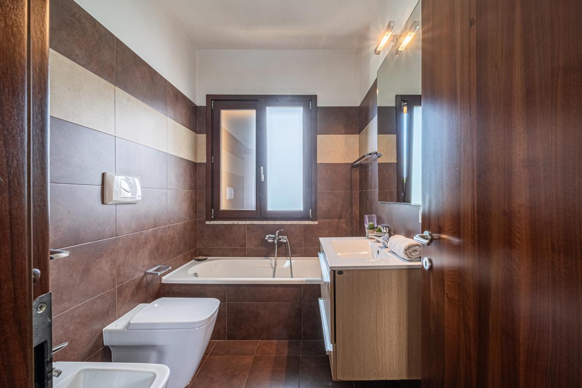 Butterfly Apartment Cagliari - Self Check-In, No Kitchen Ngoại thất bức ảnh