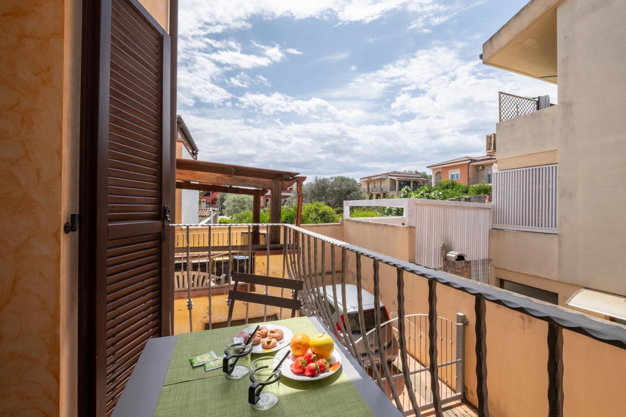 Butterfly Apartment Cagliari - Self Check-In, No Kitchen Ngoại thất bức ảnh